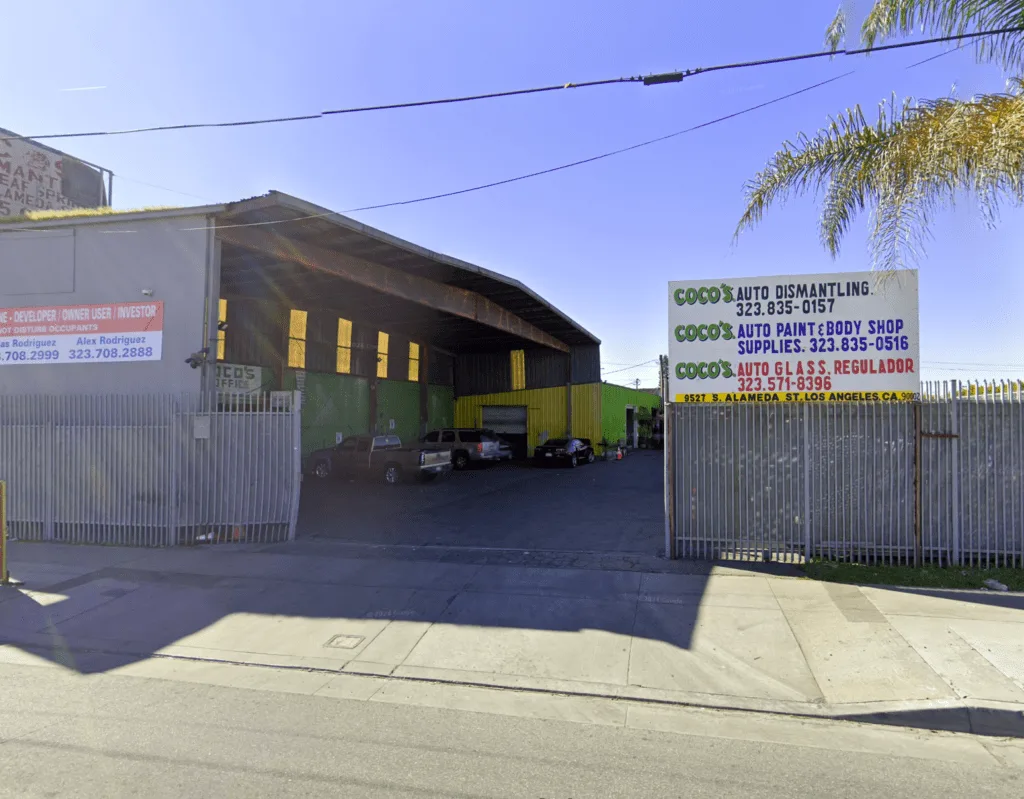 Exterior de Coco’s Auto Dismantling, Corp DBA Coco’s Auto Paint Supply
