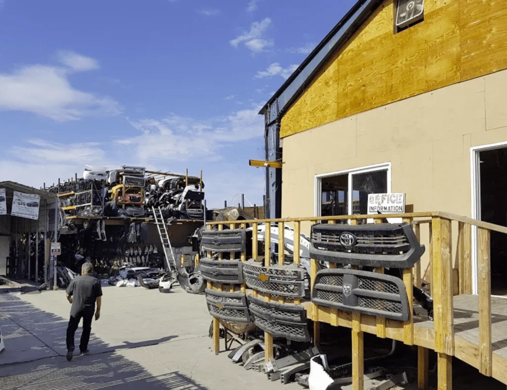 Exterior de Express Truck & Auto Recycling