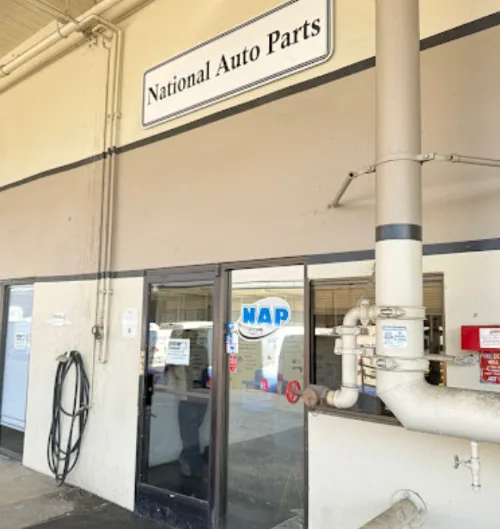 Exterior de Collision Auto Parts (antes National Auto Parts)