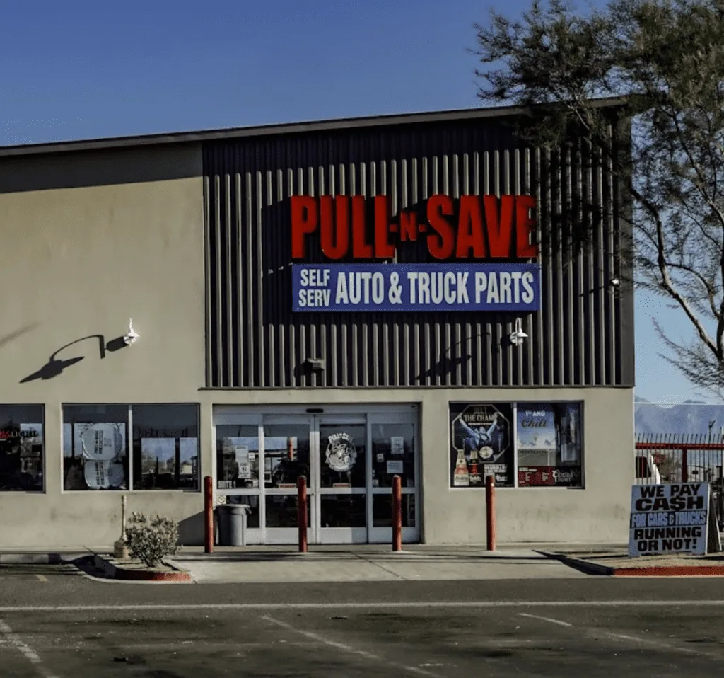 Exterior de Pull N Save Glendale