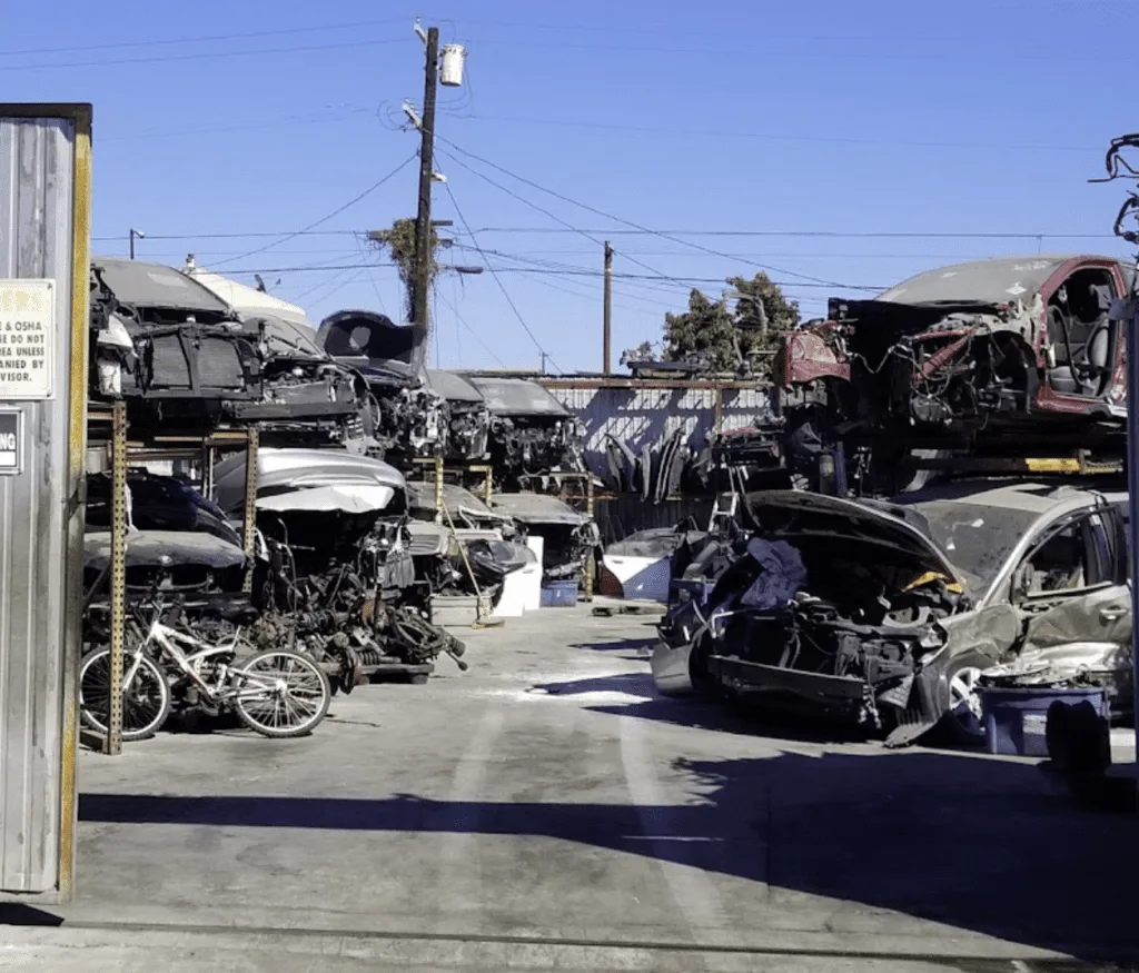 Exterior de Universal Auto Dismantling (JAD)