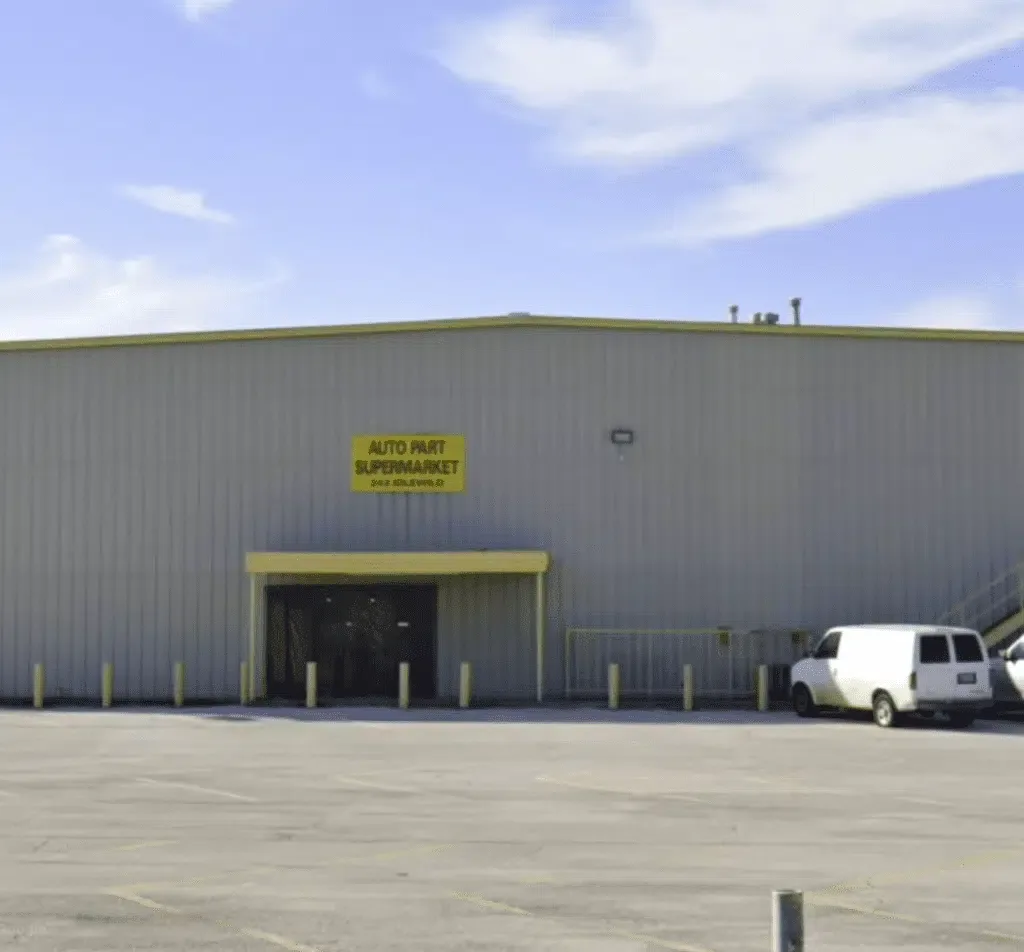 Exterior de Auto Part Supermarket