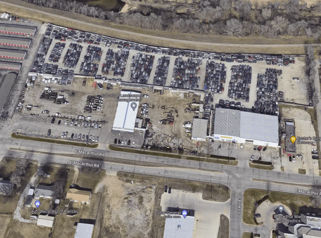 Exterior de Auto Recyclers of Kansas