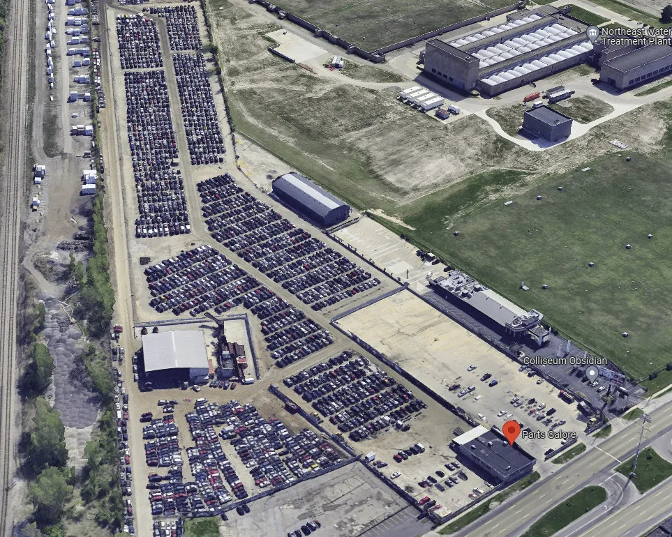 Exterior de US Auto Supply of Detroit