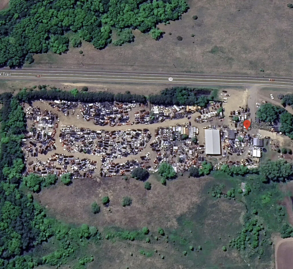 Exterior de Auto, Truck & Van Salvage