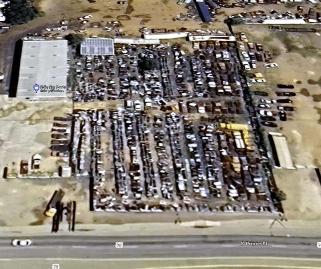 Exterior de Ed’s Car Parts