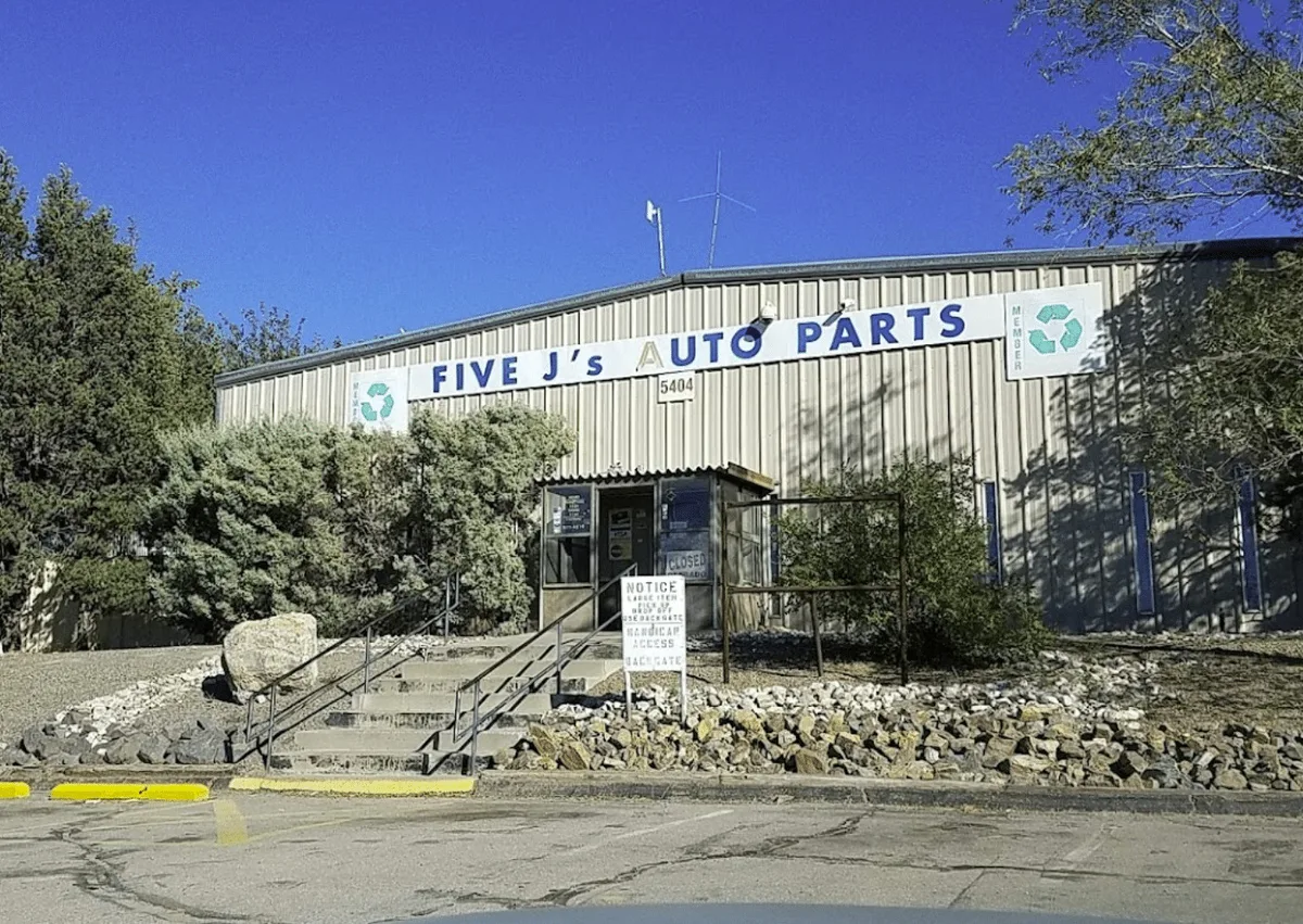 Exterior de Five J’s Auto Parts
