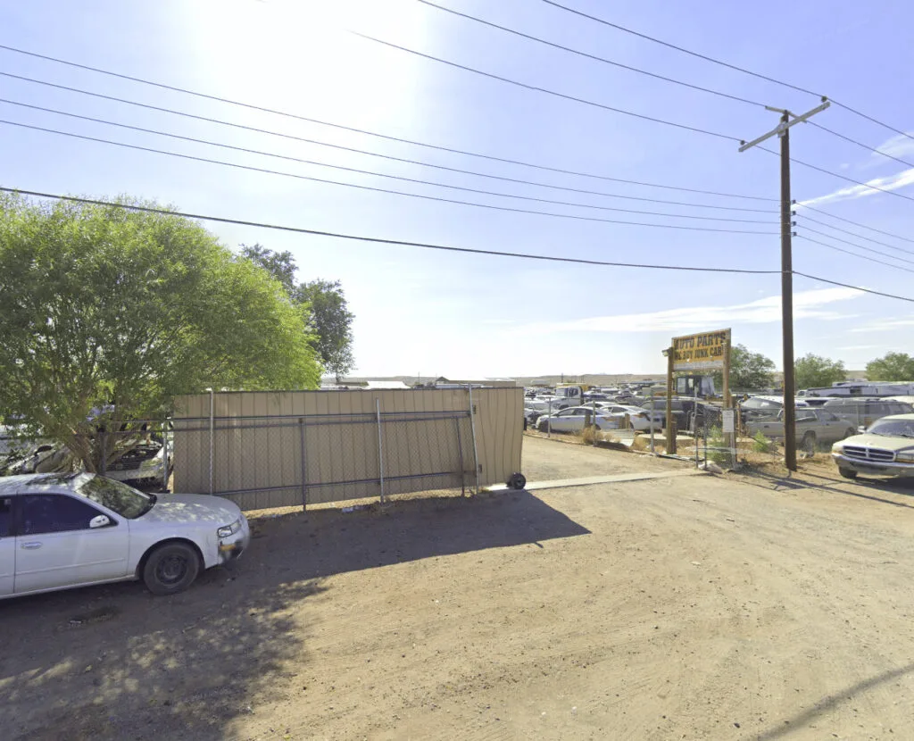 Exterior de Pescador auto LLC-Cash for junk cars WE BUY JUNK CARS