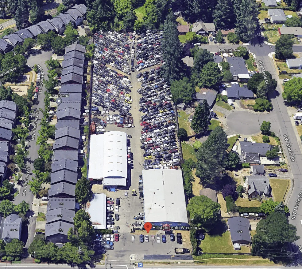 Exterior de Hillsboro Auto Wrecking