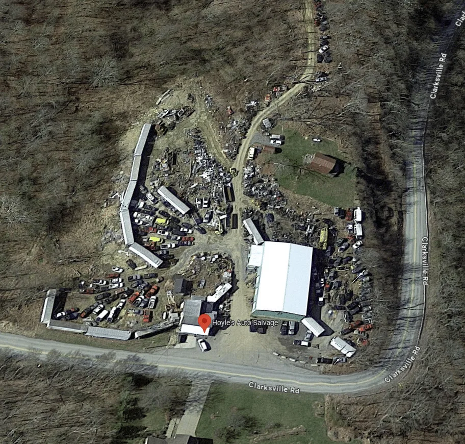 Exterior de Hoyle’s Auto Salvage