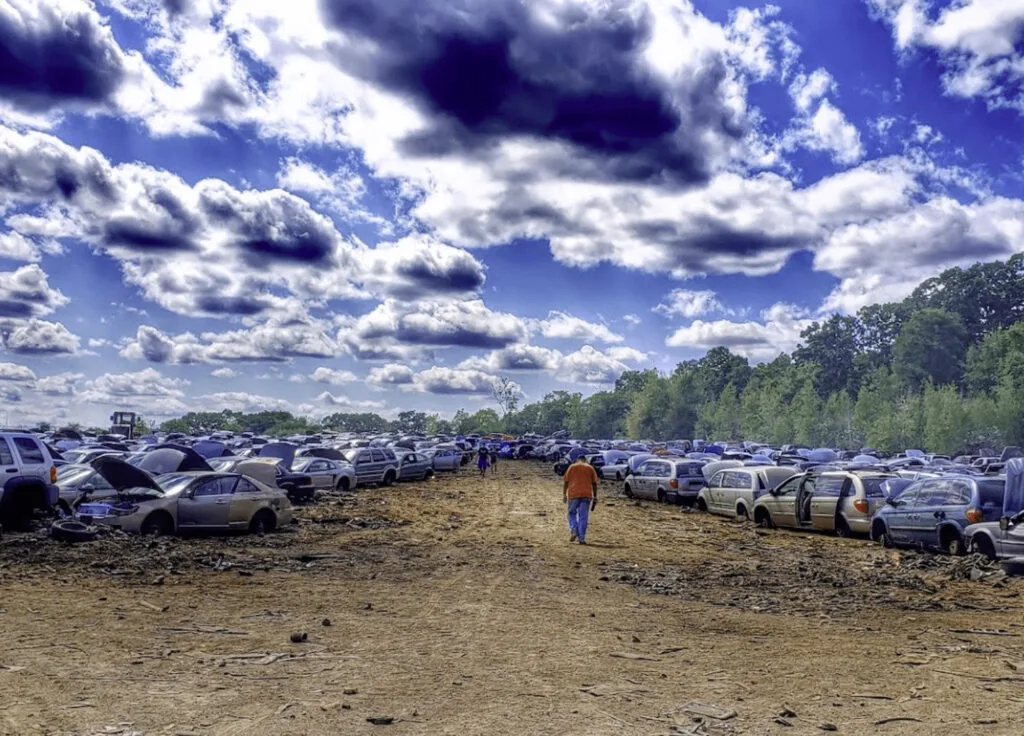 Exterior de Sam’s Pull-A-Part