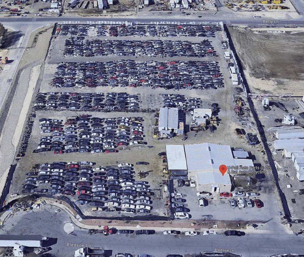 Exterior de U-Pull Auto Parts @ Dis & Dat Auto Recycling