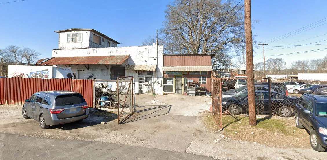 New Todd's Auto Parts And Used Car Dealer — imagen 2 de 3
