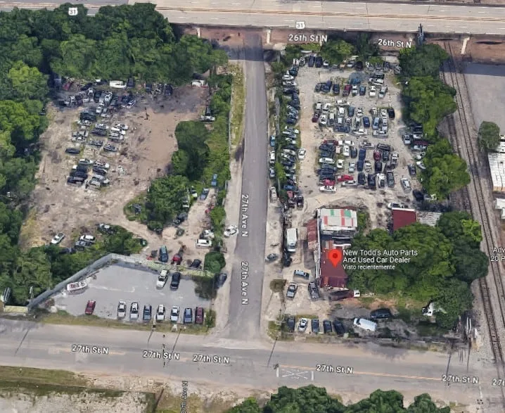 New Todd's Auto Parts And Used Car Dealer — imagen 1 de 3