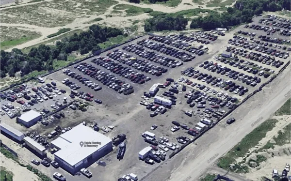Toms Auto Salvage — imagen 2 de 2