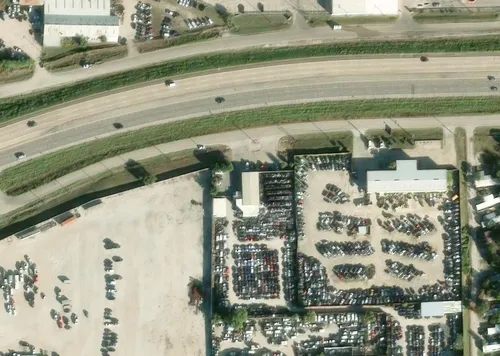 Vista aérea del patio de All Discount Auto Salvage