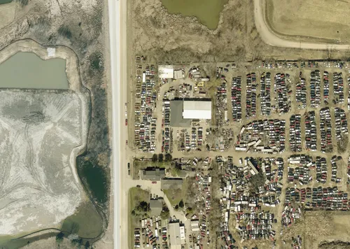 Vista aérea del patio de Al's Auto Salvage
