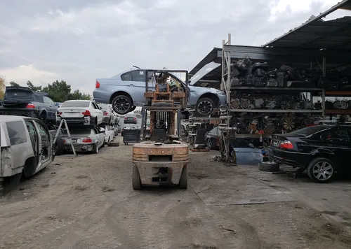 Exterior de Bar Auto Dismantling