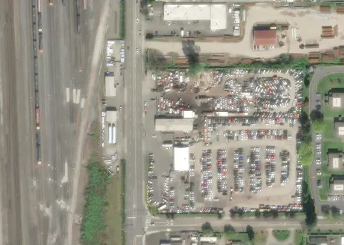 Vista aérea del patio de Budget Truck Wrecking