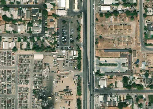 Miniatura 2 de El Pulpo Pick Your Part en Bakersfield