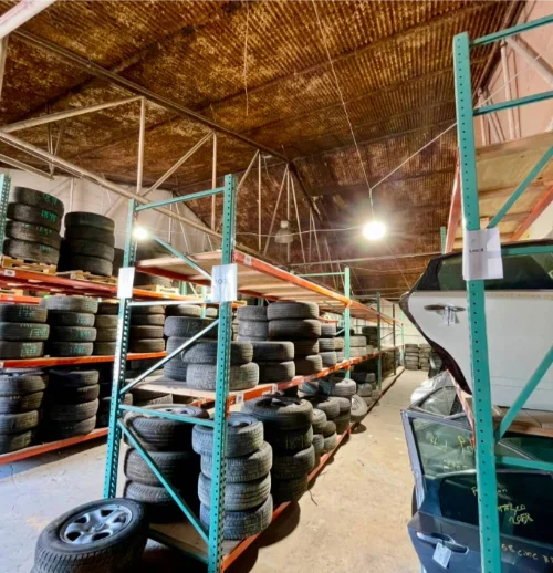 Cowboy Auto Parts neumaticos