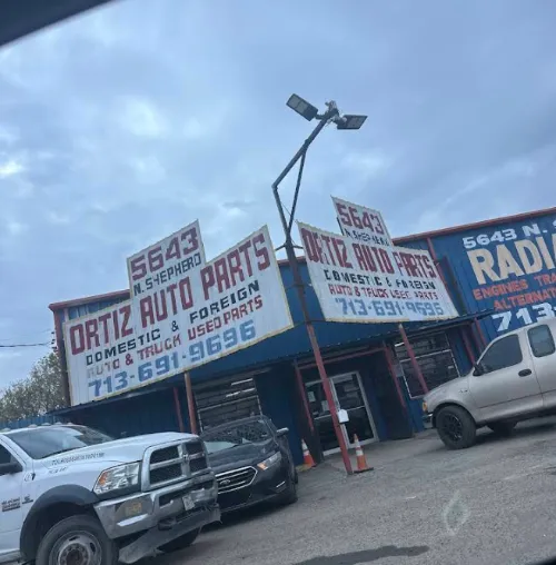 Ortiz Auto Parts entrada