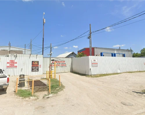AAA Crain's Auto Salvage LLC entrada