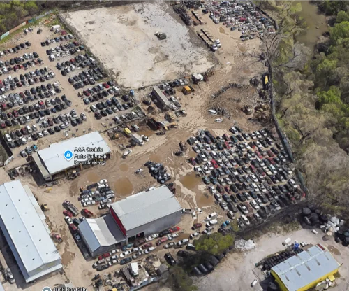 AAA Crain's Auto Salvage LLC vista aerea del patio